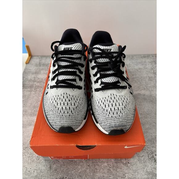 Nike Air Zoom Odyssey 2 Women's Size 9 White/Black Running Shoes (844546-100) - Picture 1 of 15